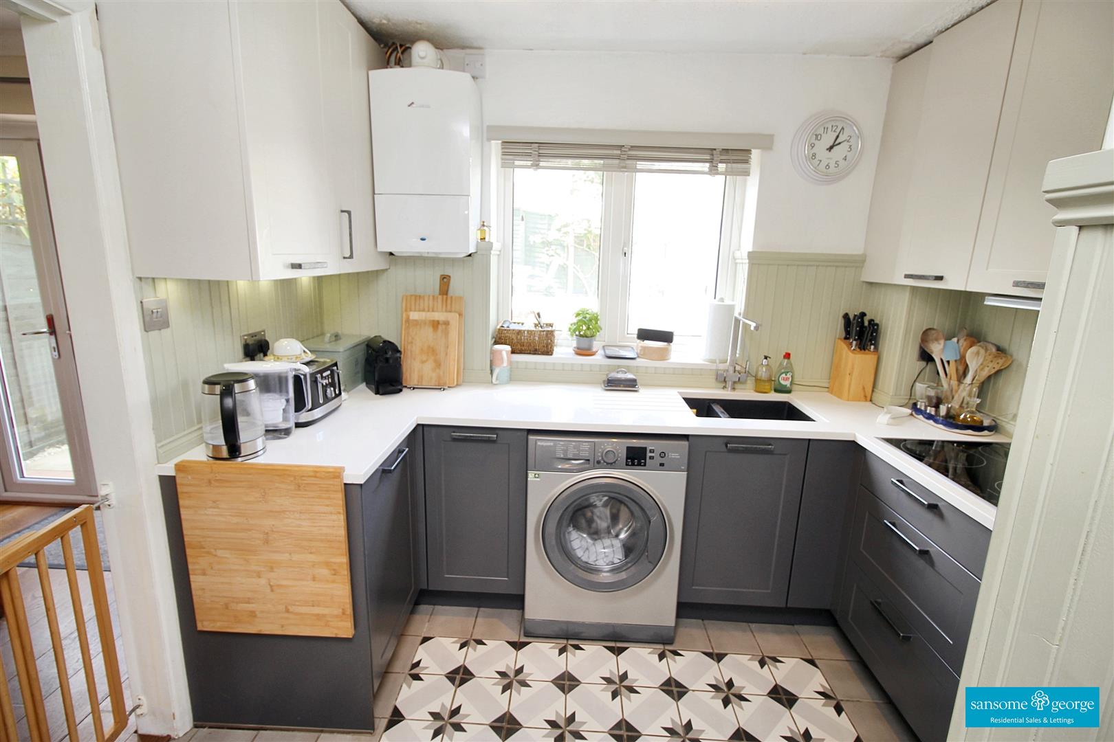3 bed property in Primrose Close, Reading